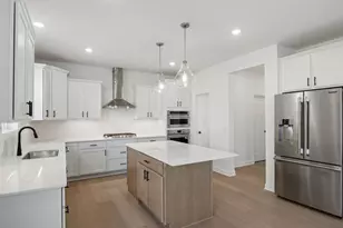 8656 Periwinkle Blvd, Woodbury, MN 55129 - Photo 5