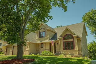 5440 Riverwood Ln, Savage, MN 55378 - Photo 3