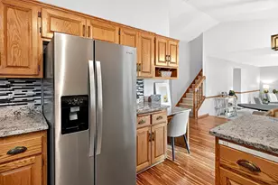 570 Dorland Rd S, Maplewood, MN 55119 - Photo 7