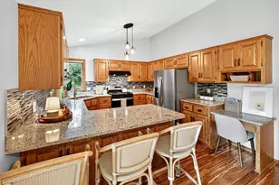 570 Dorland Rd S, Maplewood, MN 55119 - Photo 5