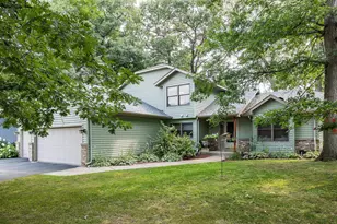 570 Dorland Rd S, Maplewood, MN 55119 - Photo 1