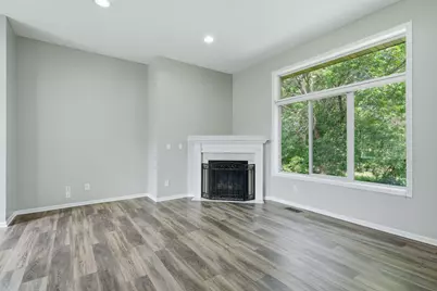 10190 Noble Court N, Brooklyn Park, MN 55443 - Photo 5