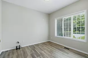 10190 Noble Ct N, Brooklyn Park, MN 55443 - Photo 17