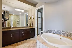 555 Oak Ridge Pl, Hopkins, MN 55305 - Photo 21