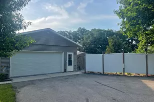 3925 8th St NE, Willmar, MN 56201 - Photo 5