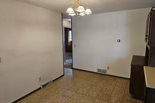 131 E Dineen St, Sanborn, MN 56083 - Photo 11