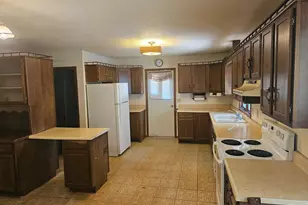 131 E Dineen St, Sanborn, MN 56083 - Photo 5