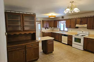 131 E Dineen St, Sanborn, MN 56083 - Photo 5