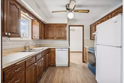 7050 Pioneer Trail, Greenfield, MN 55357 - Photo 11