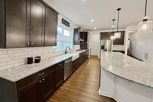4648 Benjamin Pl, Woodbury, MN 55129 - Photo 9