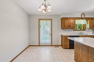 6386 255th St, Wyoming, MN 55092 - Photo 9