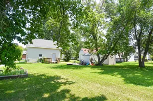 615 Markley Ave S, Thief River Falls, MN 56701 - Photo 23