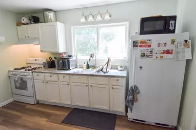 615 Markley Avenue S, Thief River Falls, MN 56701 - Photo 9