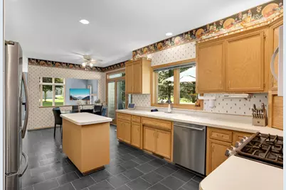 527 Hackmore Drive, Eagan, MN 55123 - Photo 25