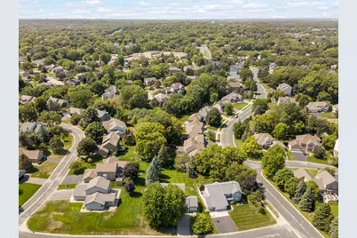 527 Hackmore Drive, Eagan, MN 55123 - Photo 13