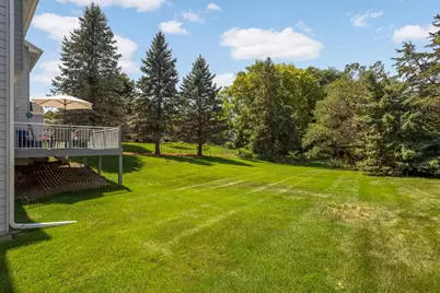 527 Hackmore Drive, Eagan, MN 55123 - Photo 9