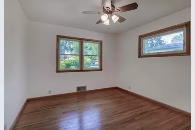 148 S Skyline Drive, Mankato, MN 56001 - Photo 11