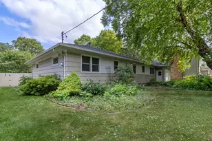 148 S Skyline Dr, Mankato, MN 56001 - Photo 3