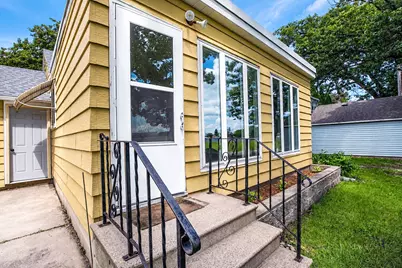 1407 4th Avenue SW, Austin, MN 55912 - Photo 9