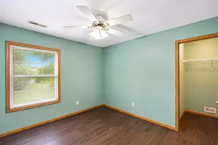 2102 Oak Tree Ln, Austin, MN 55912 - Photo 23