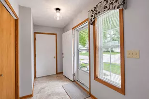 2102 Oak Tree Ln, Austin, MN 55912 - Photo 3