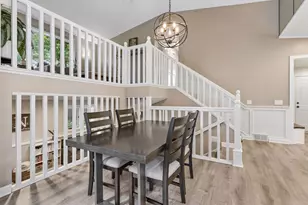 10028 Park Cir, Bloomington, MN 55420 - Photo 13