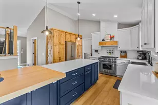 9142 Harpers Ct NE, Blaine, MN 55449 - Photo 7