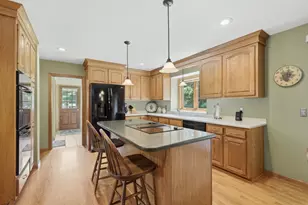 5025 W 94th St, Bloomington, MN 55437 - Photo 9