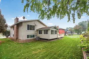 4409 Flag Ave N, New Hope, MN 55428 - Photo 9