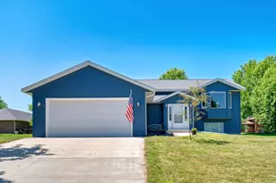 1113 9th St, Gaylord, MN 55334 - Photo 1