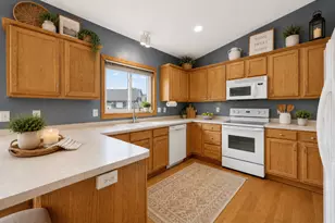 12628 Dutch Ct, Apple Valley, MN 55124 - Photo 13