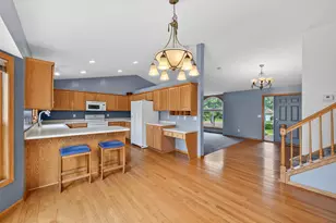 12628 Dutch Ct, Apple Valley, MN 55124 - Photo 9