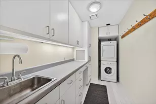168 6th St E, Saint Paul, MN 55101 - Photo 27