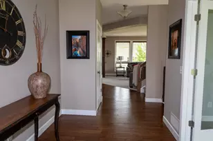 1364 Ridge Ln, Shakopee, MN 55379 - Photo 3