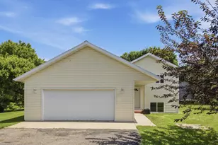 301 Lakeview Dr, Lake Park, MN 56554 - Photo 1