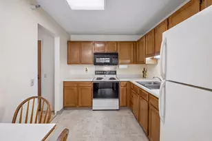 500 County Road B W, Roseville, MN 55113 - Photo 5