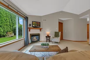 1004 Oak Pond Dr, Sartell, MN 56377 - Photo 11