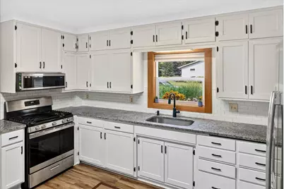 2207 Holloway Avenue E, North Saint Paul, MN 55109 - Photo 23
