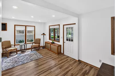 2207 Holloway Avenue E, North Saint Paul, MN 55109 - Photo 13