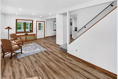 2207 Holloway Avenue E, North Saint Paul, MN 55109 - Photo 19