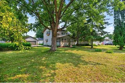 2207 Holloway Avenue E, North Saint Paul, MN 55109 - Photo 3