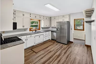 2207 Holloway Avenue E, North Saint Paul, MN 55109 - Photo 21