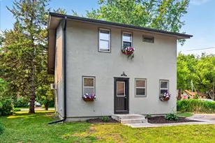 2207 Holloway Ave E, North Saint Paul, MN 55109 - Photo 9