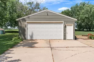 22341 570th Ave, Austin, MN 55912 - Photo 11