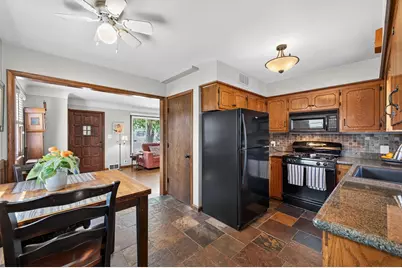 132 Spruce Street W, South Saint Paul, MN 55075 - Photo 5