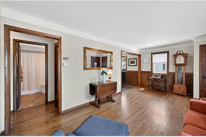 132 Spruce Street W, South Saint Paul, MN 55075 - Photo 3