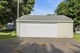 5589 Wildwood Ave, Isle, MN 56342 - Photo 17