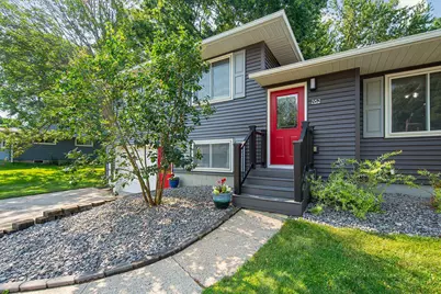 762 E Prince Street, Lake Crystal, MN 56055 - Photo 3