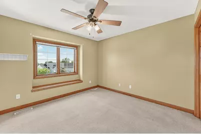 1110 Southern Hills Lane SW, Rochester, MN 55902 - Photo 37
