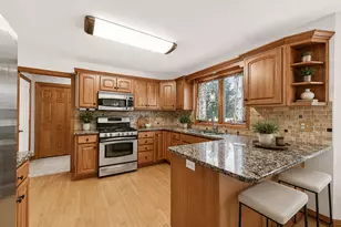 1110 Southern Hills Ln SW, Rochester, MN 55902 - Photo 5